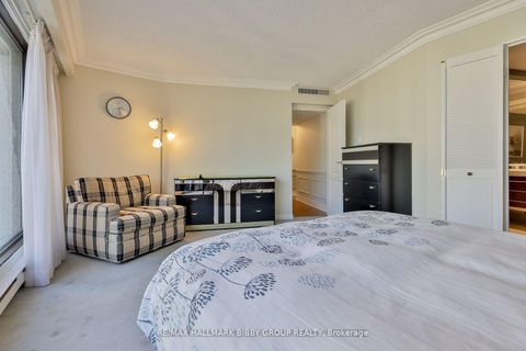 Photo 13 at 3006 - 65 Harbour Square, Waterfront Communities C1, Toronto