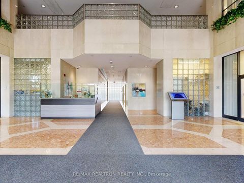 Photo 5 at 102 - 255 Duncan Mill Road, Windfields, Toronto