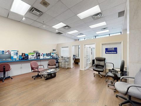 Photo 9 at 102 - 255 Duncan Mill Road, Windfields, Toronto