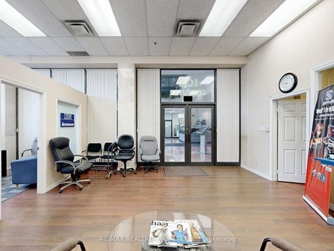 Photo 12 at 102 - 255 Duncan Mill Road, Windfields, Toronto