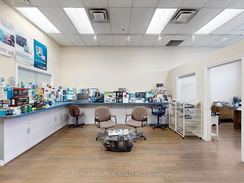 Photo 13 at 102 - 255 Duncan Mill Road, Windfields, Toronto