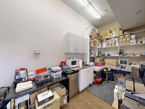 Photo 22 at 102 - 255 Duncan Mill Road, Windfields, Toronto