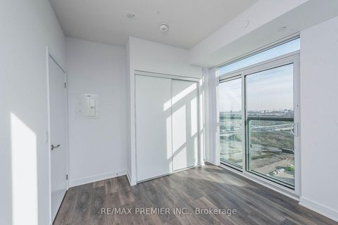 Photo 18 at 1218 - 60 Honeycrisp Crescent, Vaughan Corporate Centre, Vaughan