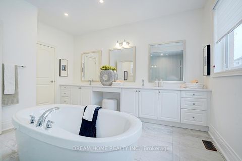 Photo 34 at 40 Red Giant Street, Observatory, Richmond Hill