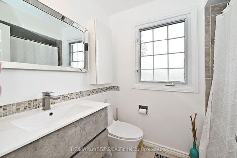 Photo 20 at 348 Brownridge Drive, Brownridge, Vaughan