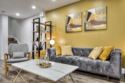 Photo 1 at 710 - 75 Weldrick Road E, Observatory, Richmond Hill