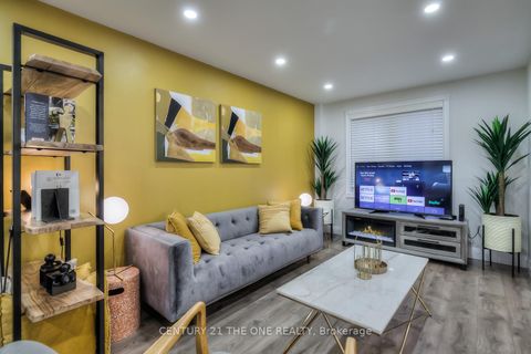 Photo 3 at 710 - 75 Weldrick Road E, Observatory, Richmond Hill