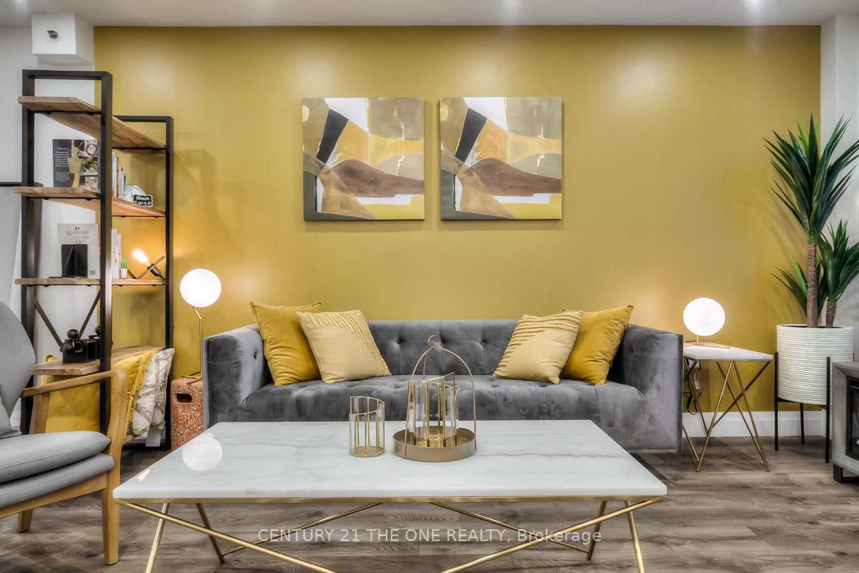 710 - 75 Weldrick Road E, Observatory, Richmond Hill 