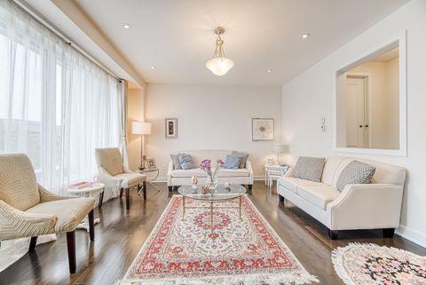 Photo 4 at 48 Helliwell Crescent, Oak Ridges Lake Wilcox, Richmond Hill