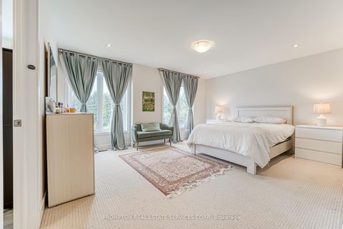 Photo 16 at 48 Helliwell Crescent, Oak Ridges Lake Wilcox, Richmond Hill