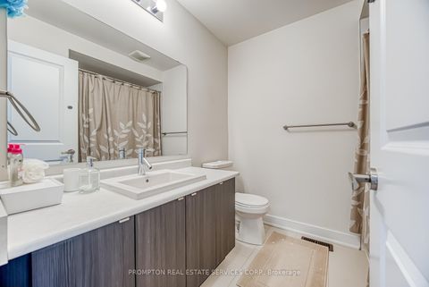 Photo 22 at 48 Helliwell Crescent, Oak Ridges Lake Wilcox, Richmond Hill