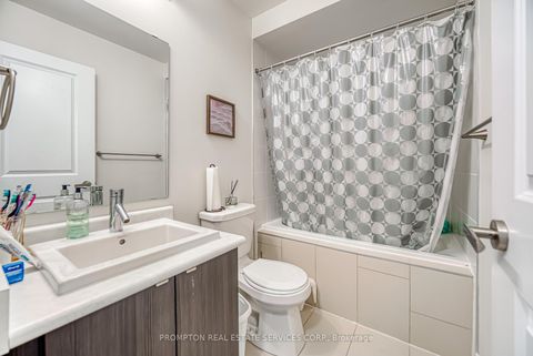 Photo 28 at 48 Helliwell Crescent, Oak Ridges Lake Wilcox, Richmond Hill