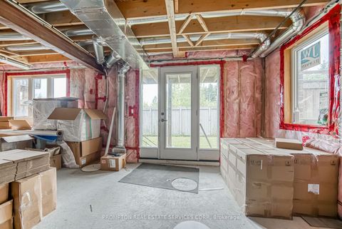 Photo 30 at 48 Helliwell Crescent, Oak Ridges Lake Wilcox, Richmond Hill