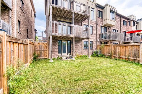 Photo 32 at 48 Helliwell Crescent, Oak Ridges Lake Wilcox, Richmond Hill