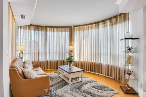 Photo 8 at 2804 - 3880 Duke Of York Boulevard, City Centre, Mississauga