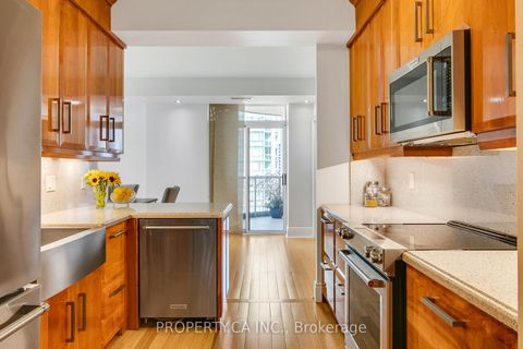 Photo 16 at 2804 - 3880 Duke Of York Boulevard, City Centre, Mississauga