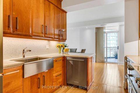 Photo 17 at 2804 - 3880 Duke Of York Boulevard, City Centre, Mississauga