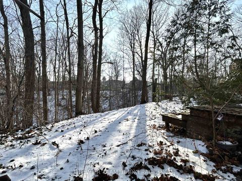 Photo 2 at 17 Glen Robert Drive, Parkview, Toronto