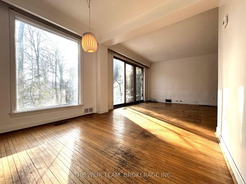 Photo 10 at 17 Glen Robert Drive, Parkview, Toronto