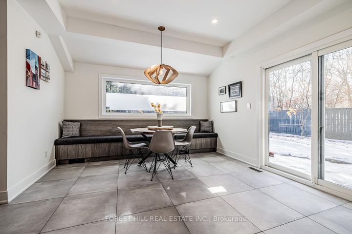 Photo 7 at 97 Clarinda Drive, Bayview Village, Toronto