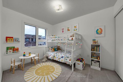 Photo 15 at 40 Caspian Square, Bowmanville, Clarington