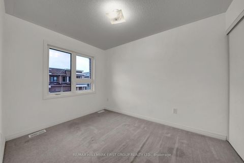 Photo 16 at 40 Caspian Square, Bowmanville, Clarington