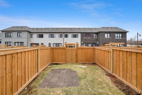 Photo 19 at 40 Caspian Square, Bowmanville, Clarington