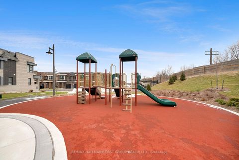 Photo 23 at 40 Caspian Square, Bowmanville, Clarington