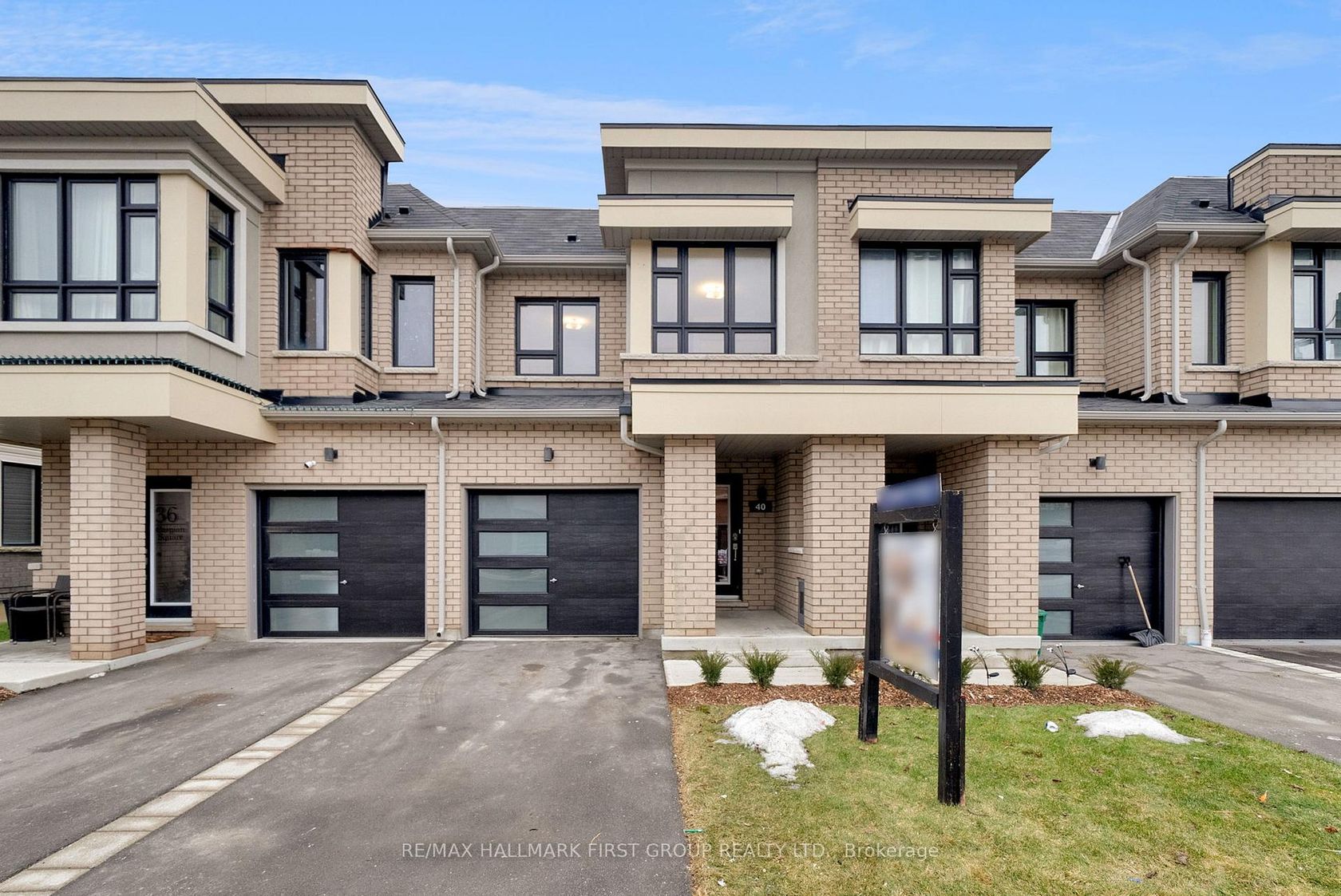 40 Caspian Square, Bowmanville, Clarington 