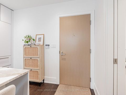 Photo 4 at TH132 - 39 Queens Quay E, Waterfront Communities C8, Toronto