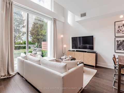 Photo 16 at TH132 - 39 Queens Quay E, Waterfront Communities C8, Toronto