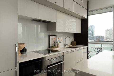 Photo 10 at 3308 - 15 Grenville Street, Bay Street Corridor, Toronto