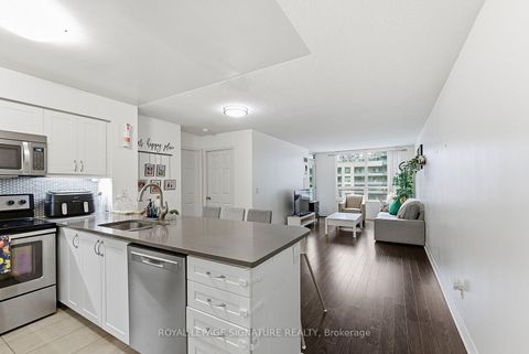 Photo 1 at 502 - 19 Grand Trunk Crescent, Waterfront Communities C1, Toronto