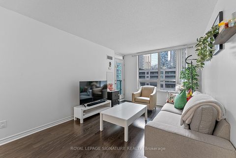 Photo 11 at 502 - 19 Grand Trunk Crescent, Waterfront Communities C1, Toronto