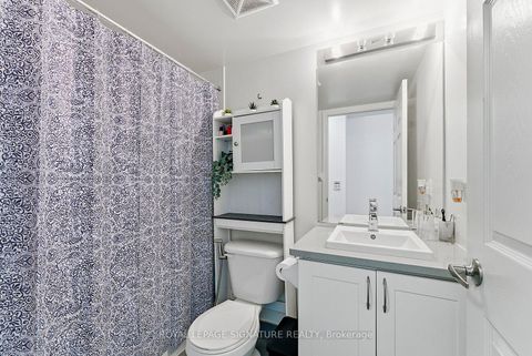 Photo 22 at 502 - 19 Grand Trunk Crescent, Waterfront Communities C1, Toronto