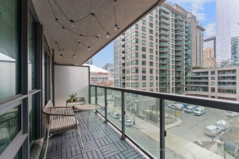 Photo 24 at 502 - 19 Grand Trunk Crescent, Waterfront Communities C1, Toronto