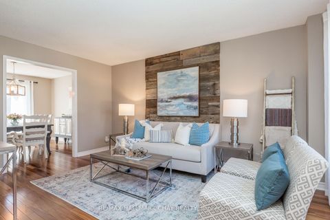 Photo 1 at 11 Heritage Road, Cookstown, Innisfil