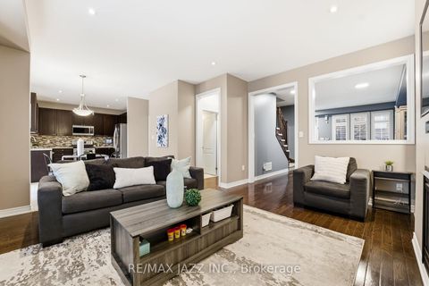 Photo 11 at 2415 Winlord Place, Windfields, Oshawa