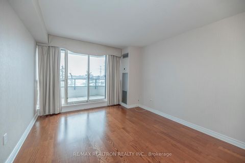 Photo 13 at 615 - 8501 Bayview Avenue, Doncrest, Richmond Hill