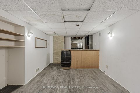 Photo 10 at 159 Alfred Avenue, Willowdale East, Toronto