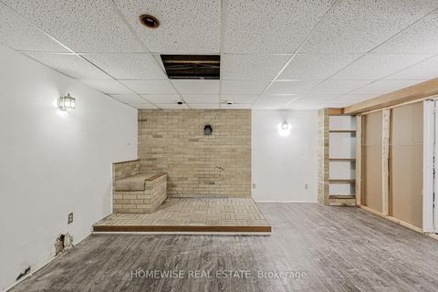 Photo 11 at 159 Alfred Avenue, Willowdale East, Toronto