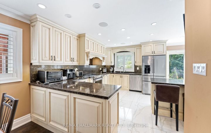 Photo 10 at 287 Andy Crescent, Elder Mills, Vaughan