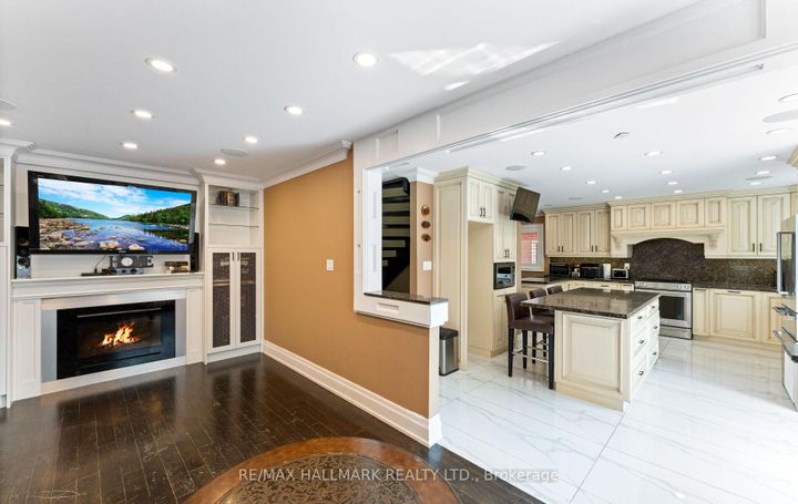 Photo 11 at 287 Andy Crescent, Elder Mills, Vaughan