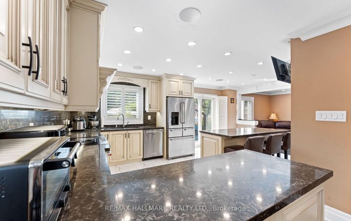 Photo 17 at 287 Andy Crescent, Elder Mills, Vaughan