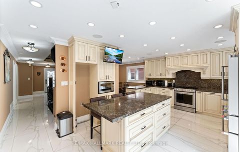 Photo 13 at 287 Andy Crescent, Elder Mills, Vaughan