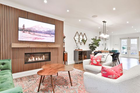 Photo 5 at 665 Millwood Road, Mount Pleasant East, Toronto