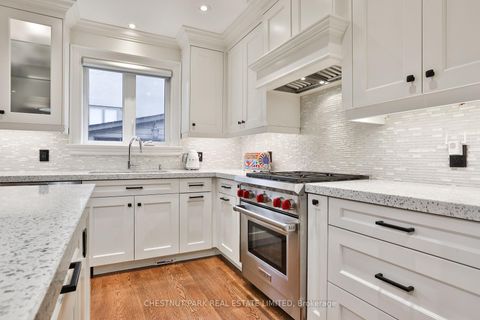 Photo 13 at 665 Millwood Road, Mount Pleasant East, Toronto