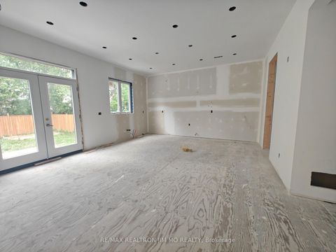 Photo 3 at 6 Cotton Avenue, Birchmount, Toronto