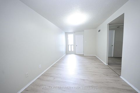 Photo 20 at 608 - 1470 Midland Avenue, Dorset Park, Toronto