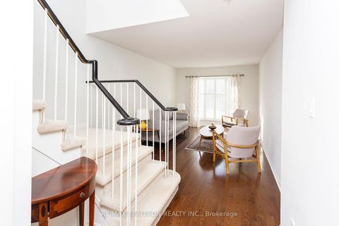 Photo 5 at 137 Glenmanor Way, Yorkhill, Vaughan